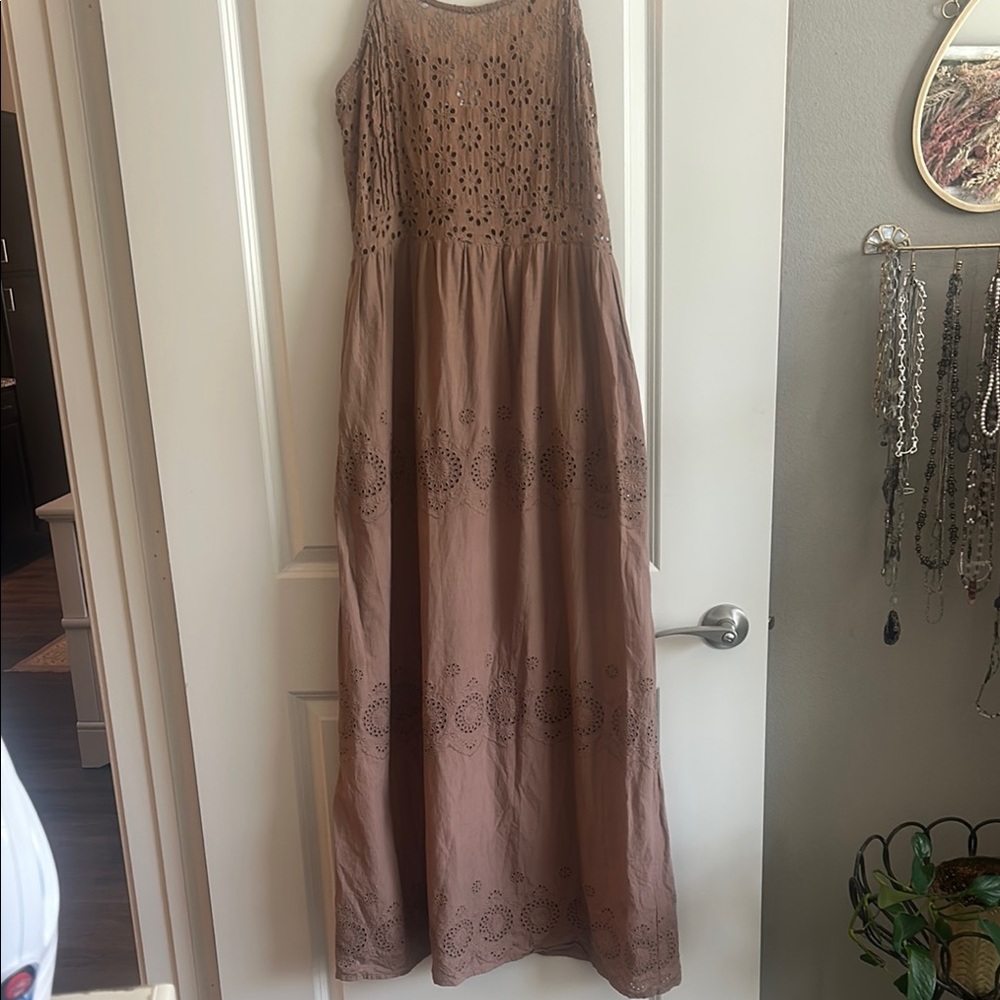 BEAUTIFUL STORIES LIKE NEW Maxi Dress